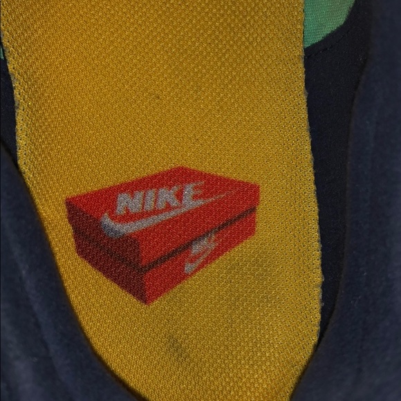 Shoes - Picture 2 of 3